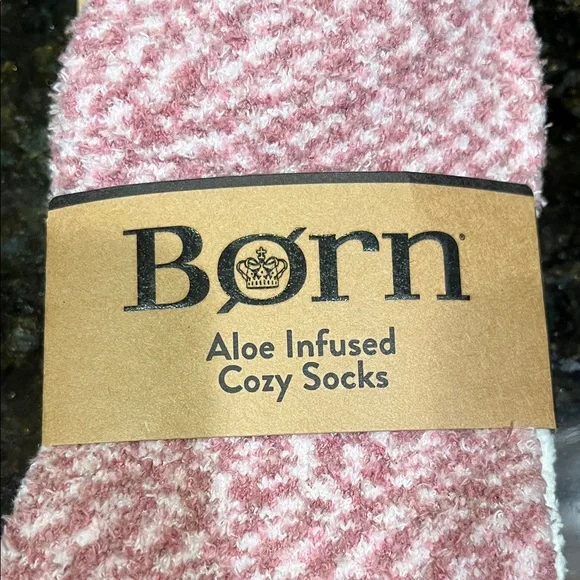 Born Aloe Infused Socks (3 pairs) - Picture 2 of 5
